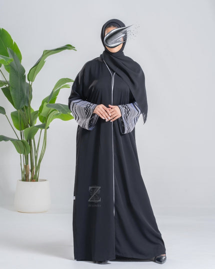Monochrome Cuff Abaya
